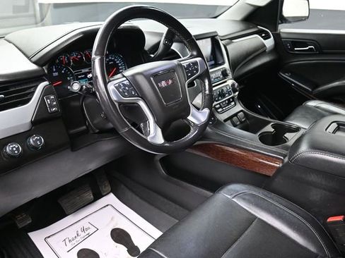 Used 2019 GMC Yukon XL SLT image 14