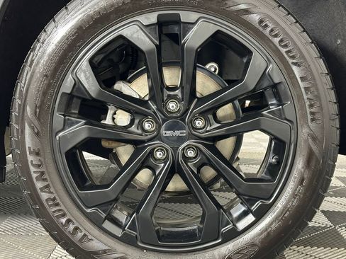 Used 2020 GMC Terrain SLE w/ Driver Convenience Package FWD image 12