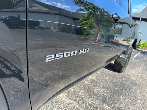 Used 2024 Chevrolet Silverado 2500 ZR2 w/ Technology Package AWD/4WD image 14