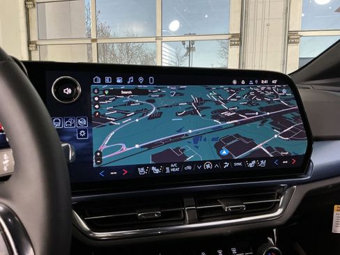 New 2026 Chevrolet Equinox EV LT image 28