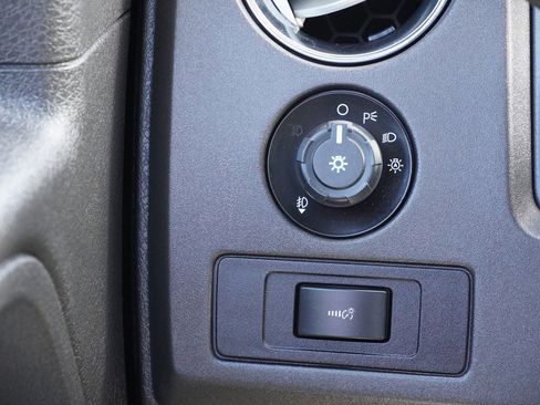 Used 2013 Ford F150 XLT w/ Mid Equipment Group image 34