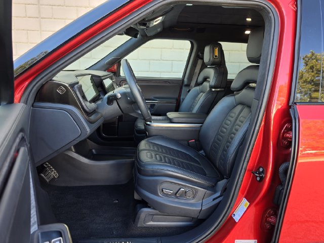 Used 2022 Rivian R1S Launch Edition Quad AWD/4WD image 28