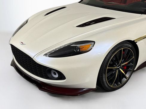 Used 2018 Aston Martin Vanquish Zagato RWD image 25