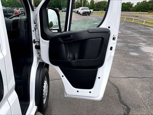 Used 2025 RAM ProMaster 2500 w/ U-Haul Equipment Group FWD image 26