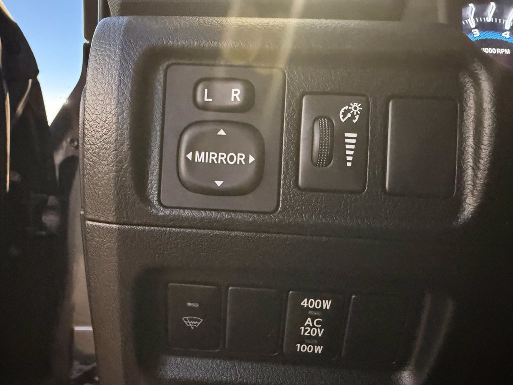 Used 2014 Toyota 4Runner SR5 AWD/4WD image 16