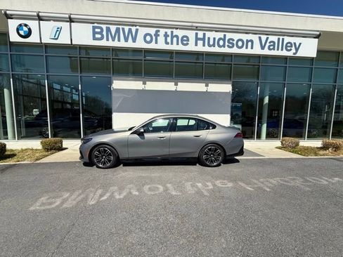 Used 2026 BMW 530i xDrive w/ M Sport Package image 1