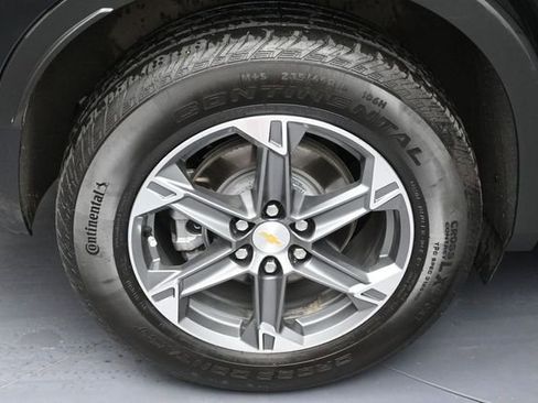 Used 2025 Chevrolet Blazer LT FWD image 5