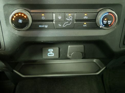 Certified 2022 Ford F150 XLT w/ XTR Package image 28