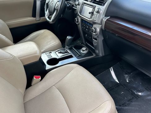 Used 2016 Toyota 4Runner Limited AWD/4WD image 17
