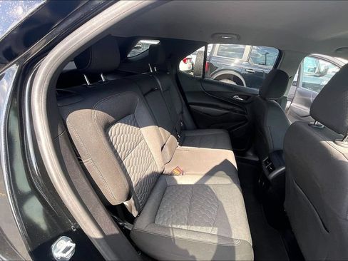 Used 2018 Chevrolet Equinox LT FWD image 26