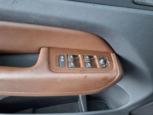 Used 2023 Volvo XC60 B5 Ultimate w/ Protection Package Premier image 27