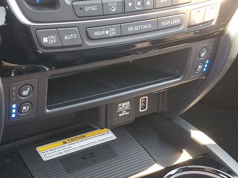 Used 2023 Honda Passport Elite image 16