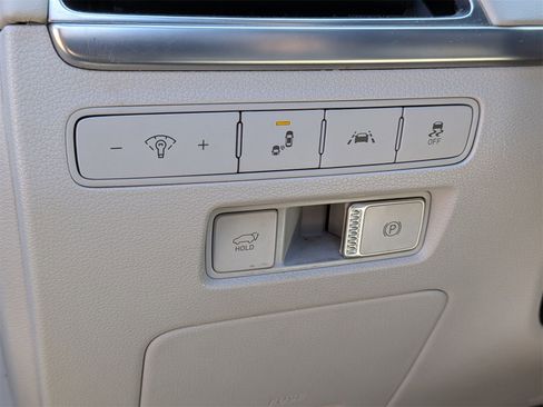 Used 2021 Hyundai Palisade Limited image 17