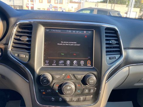 Used 2017 Jeep Grand Cherokee Limited AWD/4WD image 39