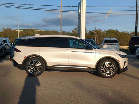 New 2026 Lincoln Nautilus Premier w/ Equipment Group 102A image 2