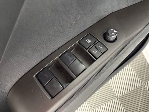 Used 2023 Toyota Camry SE image 35