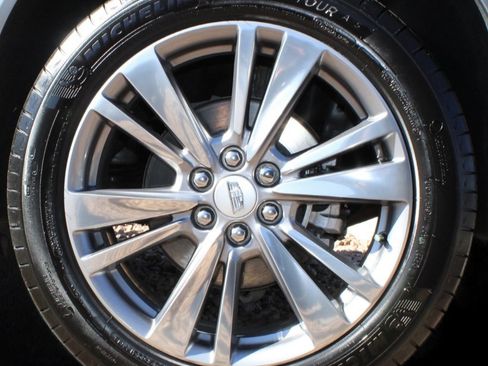 Used 2025 Cadillac XT5 Premium Luxury image 10