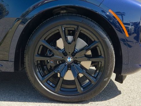 Used 2025 BMW X7 xDrive40i w/ M Sport Package image 7