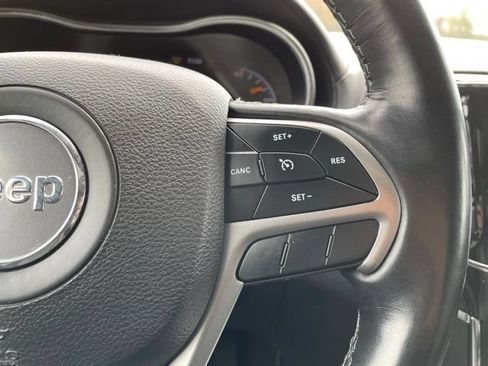 Used 2021 Jeep Grand Cherokee Overland AWD/4WD image 18