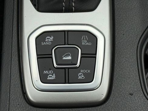 New 2026 Nissan Frontier SV w/ Tow Package image 24