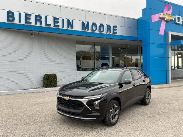 Used 2024 Chevrolet Trax LT w/ LT Convenience Package FWD image 1