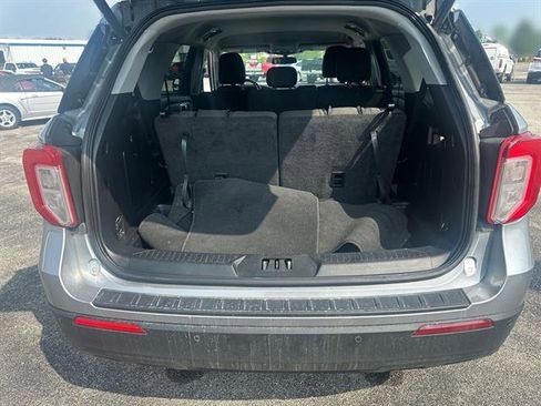 Used 2022 Ford Explorer XLT image 20