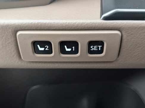 Used 2023 Lexus GX 460 Premium image 22