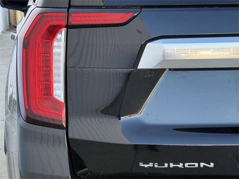 Used 2023 GMC Yukon Denali image 6