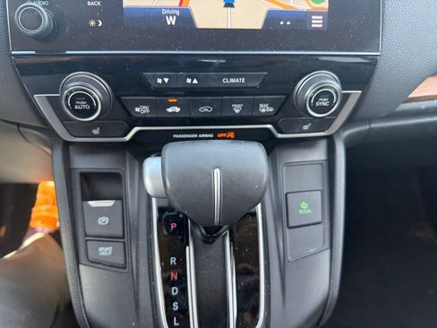Used 2018 Honda CR-V Touring image 10