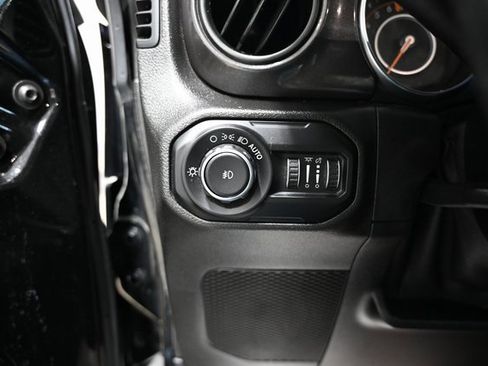 Used 2020 Jeep Wrangler Unlimited Sport image 24