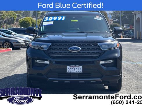 Used 2022 Ford Explorer XLT w/ Equipment Group 202A AWD/4WD image 12