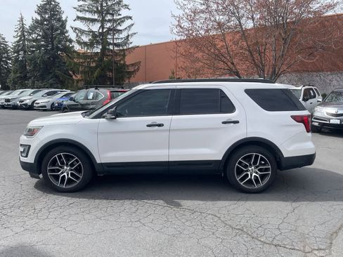 Used 2017 Ford Explorer Sport w/ Equipment Group 401A image 2