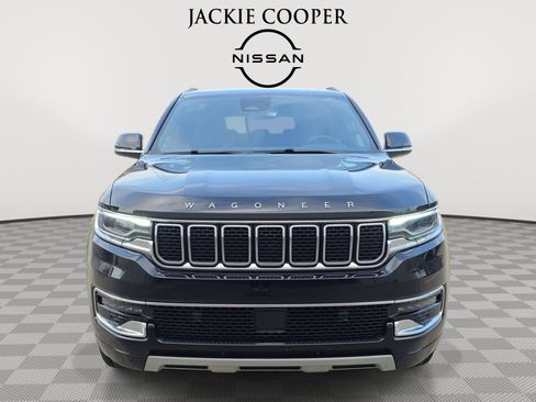 Used 2024 Jeep Wagoneer L Series II RWD image 2