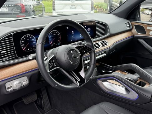Certified 2025 Mercedes-Benz GLE 450 4MATIC image 13