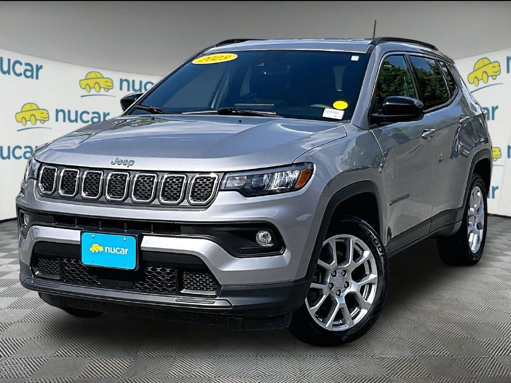 Used 2023 Jeep Compass Latitude AWD/4WD image 3