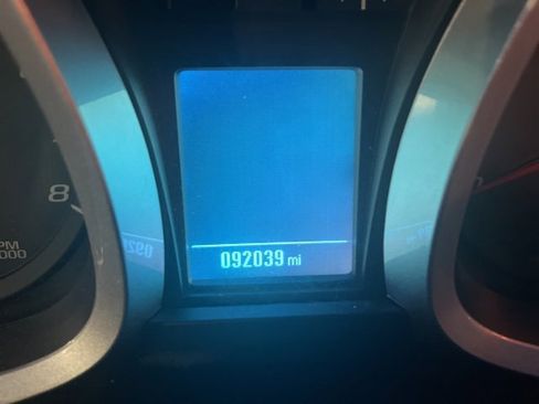 Used 2016 Chevrolet Equinox LTZ w/ Enhanced Convenience Package image 8