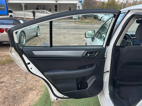 Used 2018 Subaru Legacy 2.5i Premium image 19