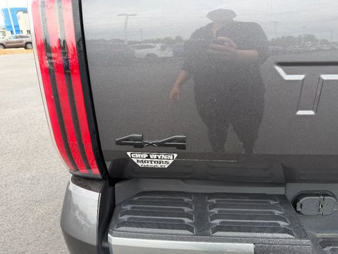 Used 2023 Toyota Tundra Limited w/ TRD Off-Road Package AWD/4WD image 13