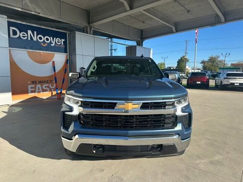 Used 2024 Chevrolet Silverado 1500 LT AWD/4WD image 3