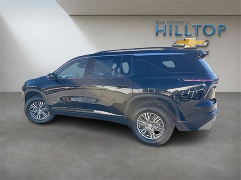 Certified 2025 Chevrolet Traverse LT image 11