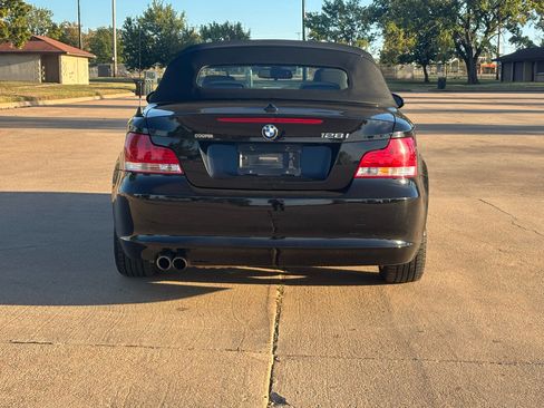 Used 2009 BMW 128i Convertible image 25
