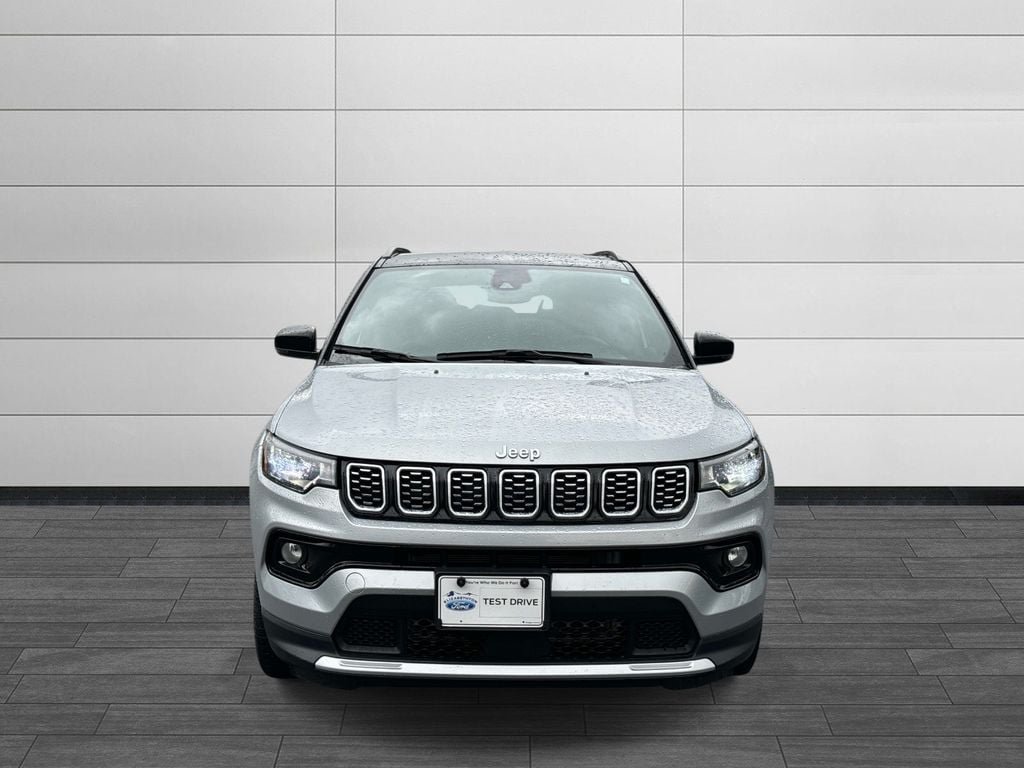 Used 2024 Jeep Compass Limited AWD/4WD image 8