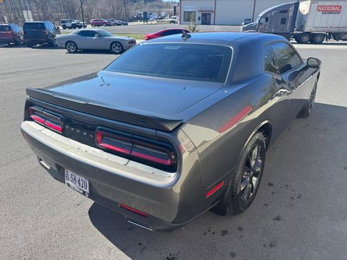 Used 2022 Dodge Challenger SXT w/ Driver Convenience Group image 6