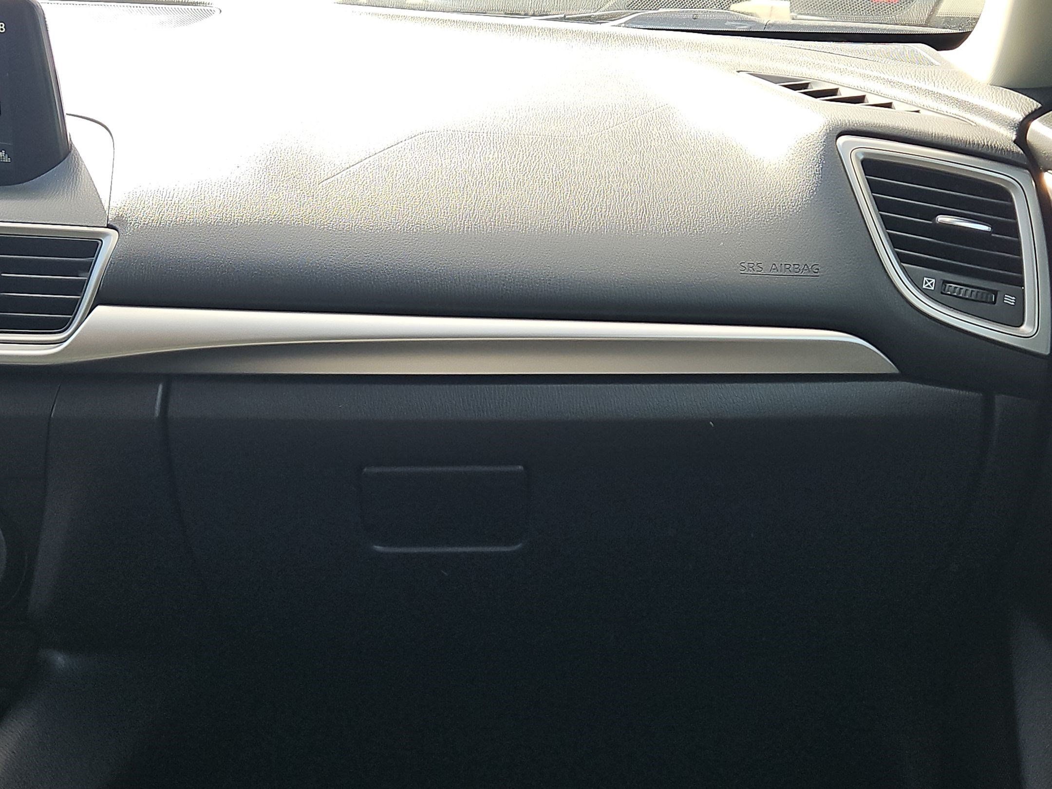 Used 2017 MAZDA MAZDA3 Sport FWD image 28