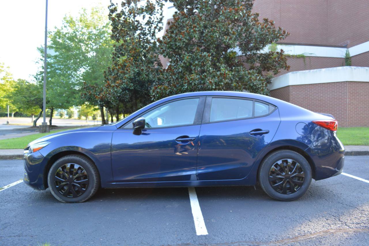 Used 2017 MAZDA MAZDA3 Sport FWD image 9
