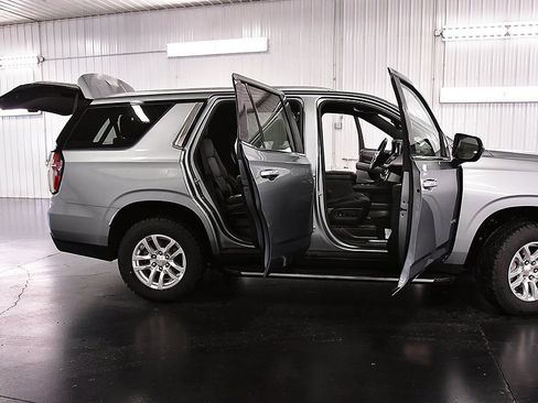 Used 2024 Chevrolet Tahoe LT image 29