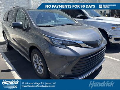 Used 2025 Toyota Sienna XLE