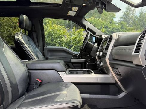 Used 2018 Ford F250 Platinum w/ Platinum Ultimate Package AWD/4WD image 31