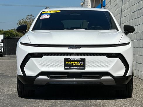 Used 2024 Chevrolet Equinox EV LT w/ LPO, Blackout Package FWD image 9
