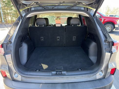 Used 2022 Ford Escape SEL image 11